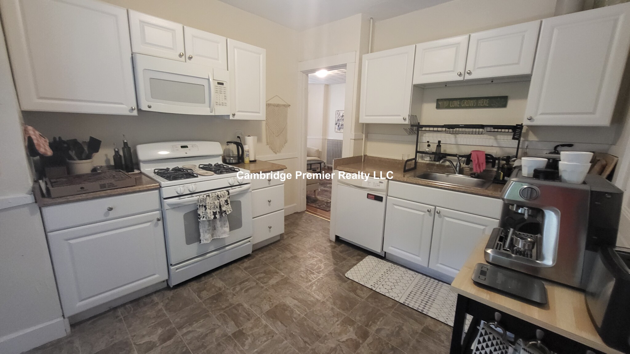 18 Sanborn Ave, Prospect Hill