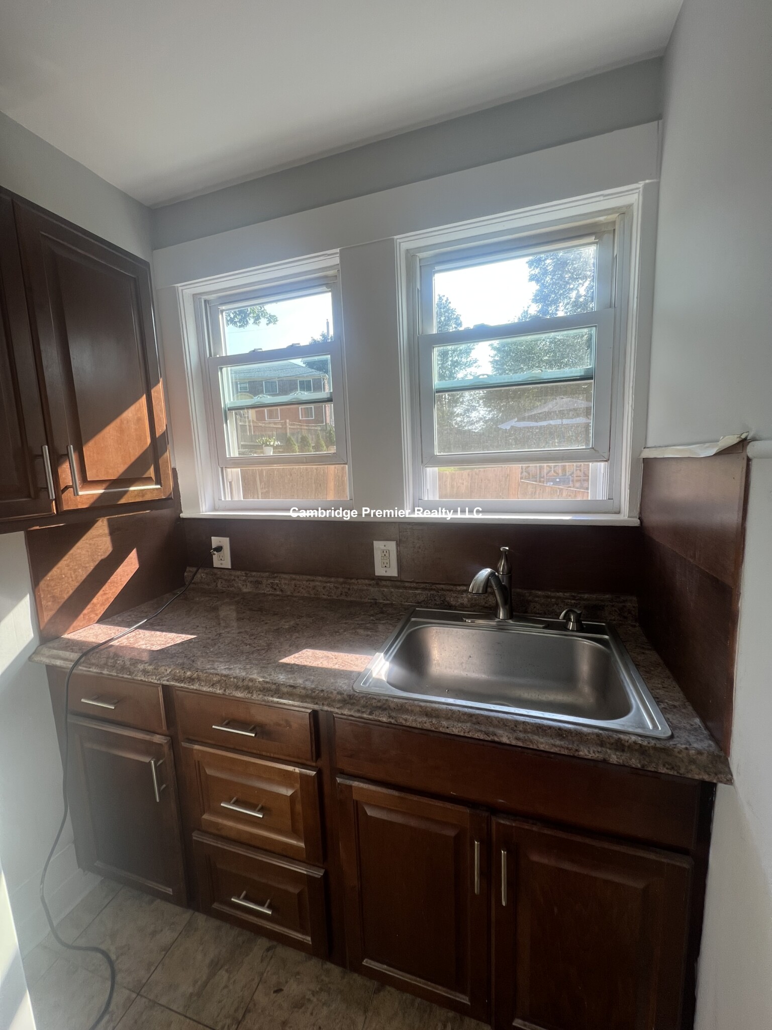 382 Beale St, Quincy