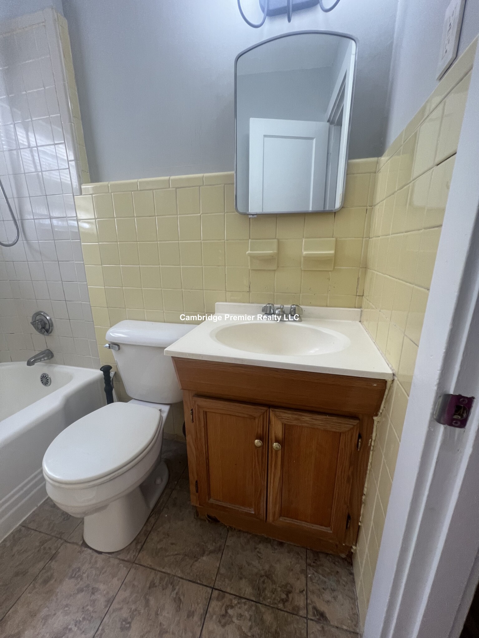382 Beale St, Quincy