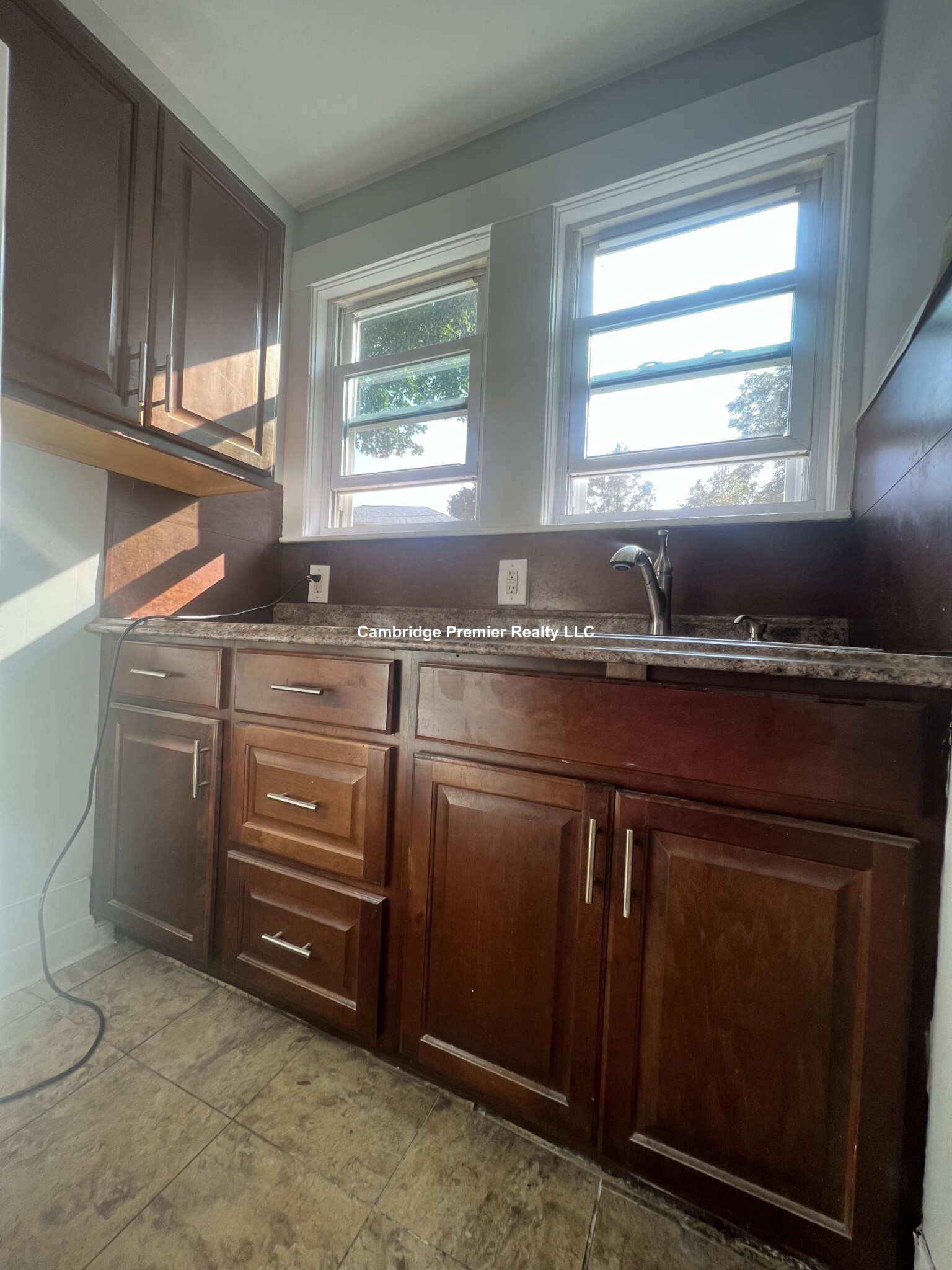 382 Beale St, Quincy