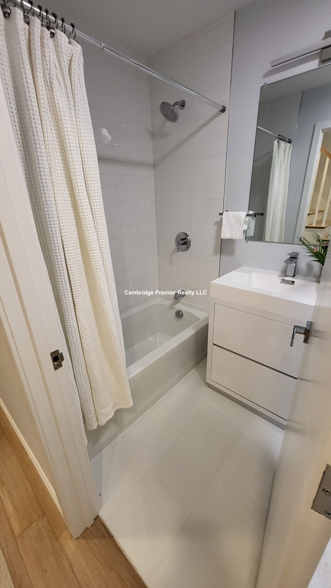 10 Belmont St, Newton Corner