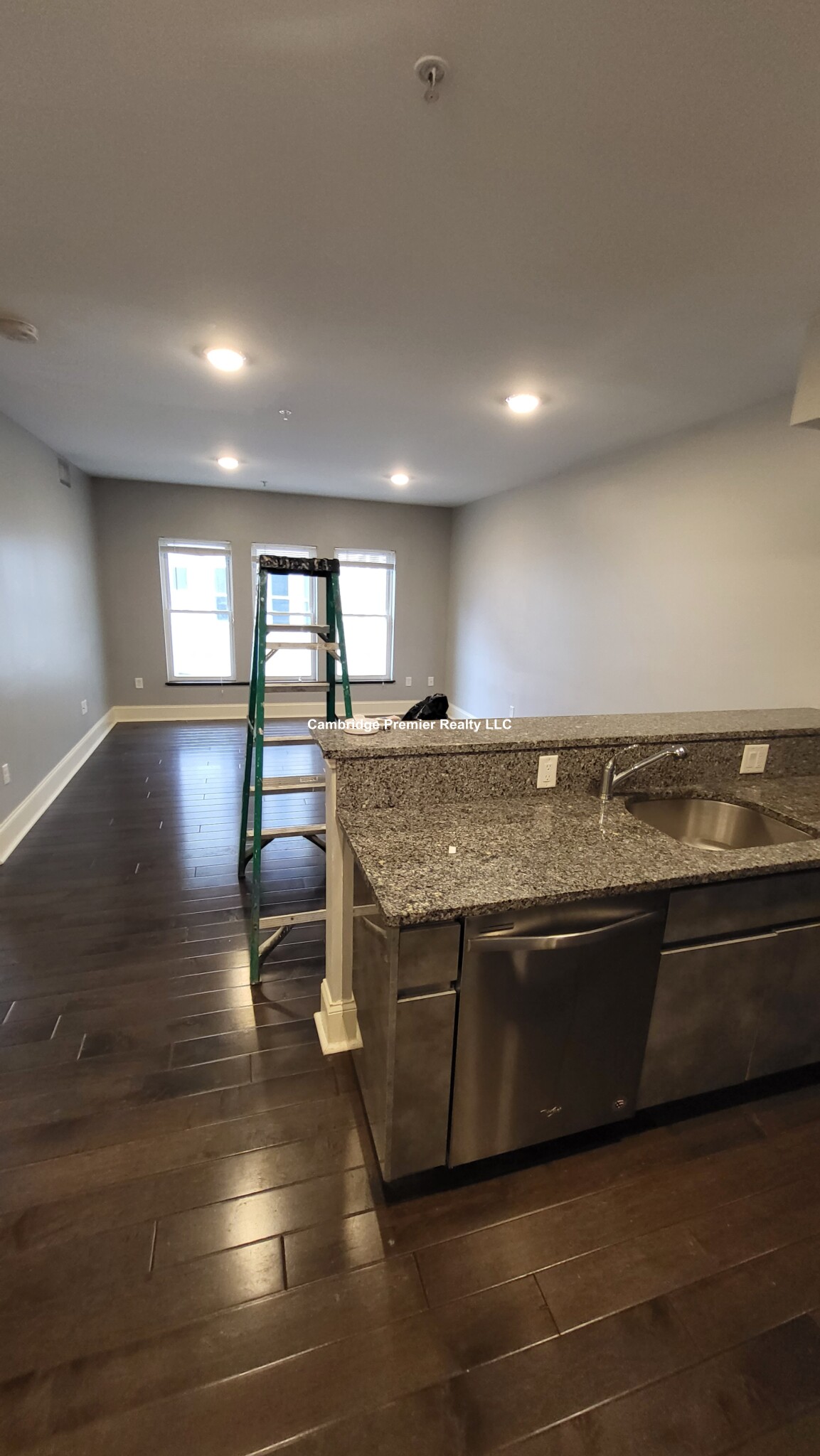 60 Howard St, Watertown Square