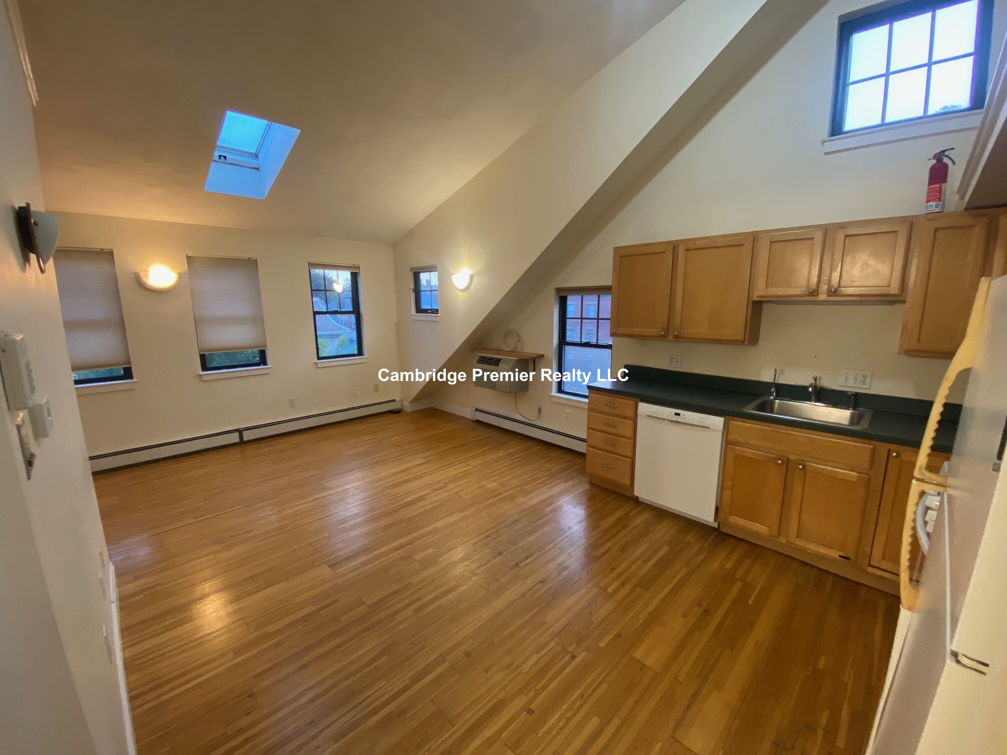 241 River St, Cambridgeport