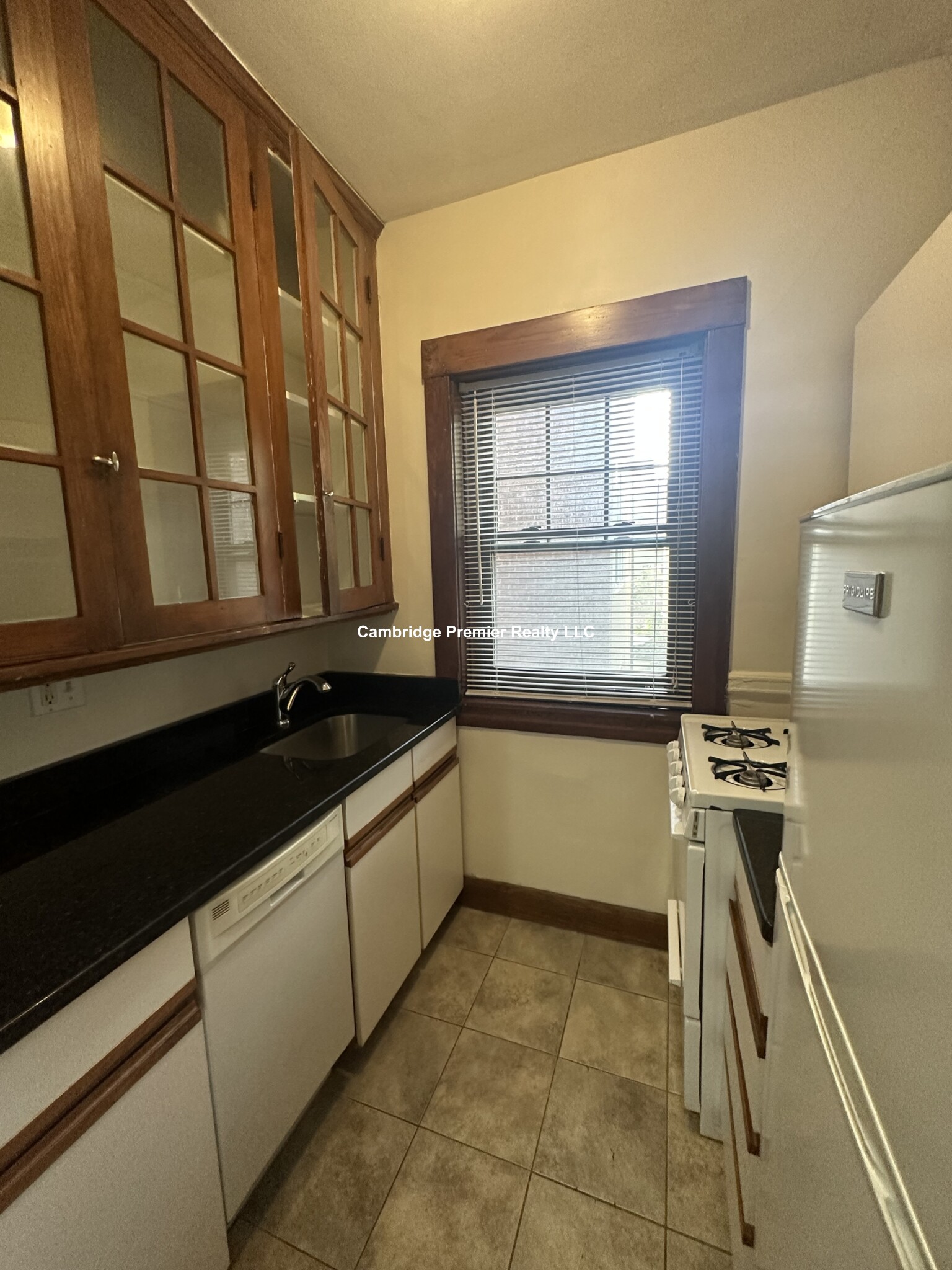 5 Linnaean St, Harvard Square