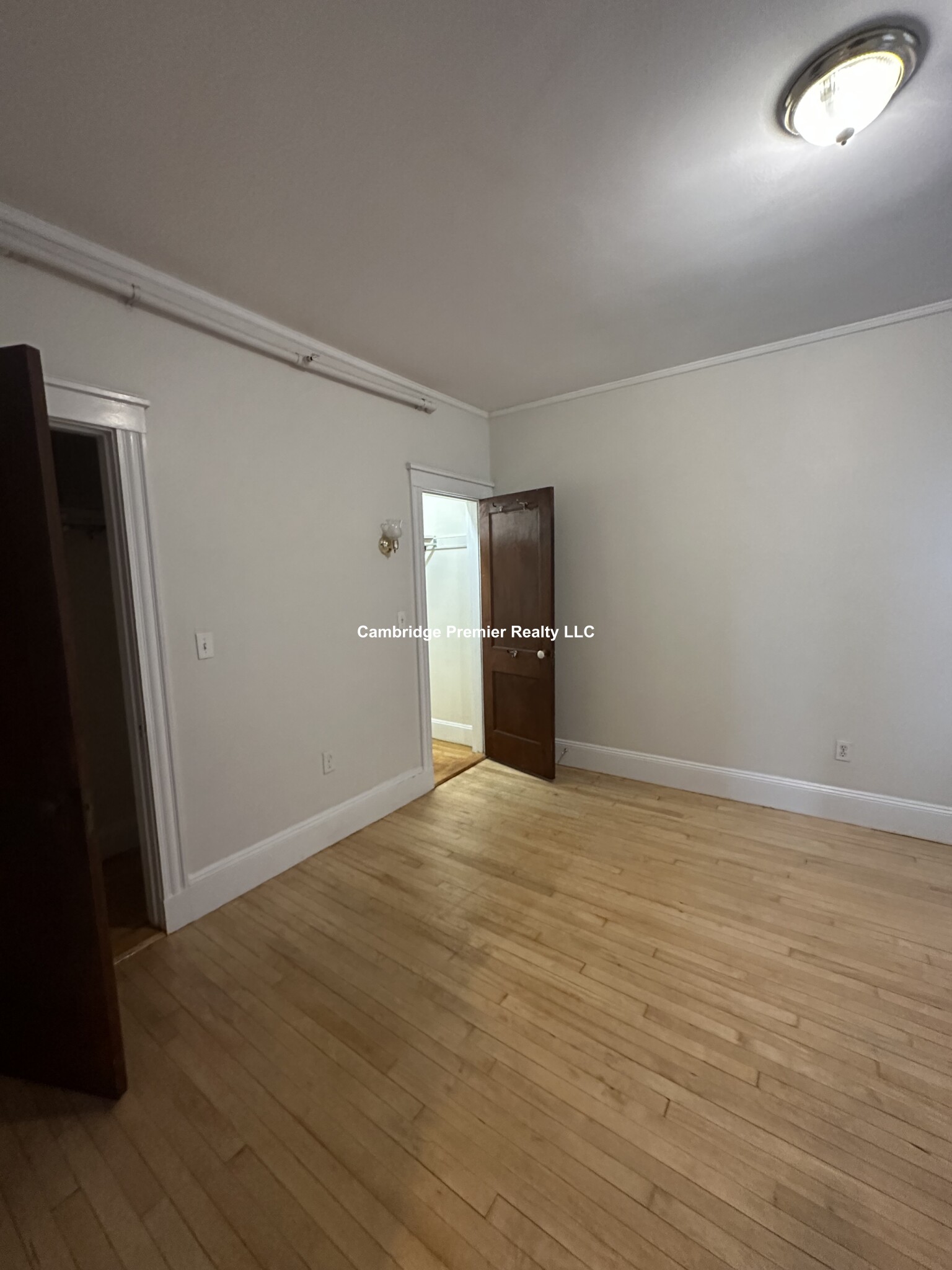 5 Linnaean St, Harvard Square