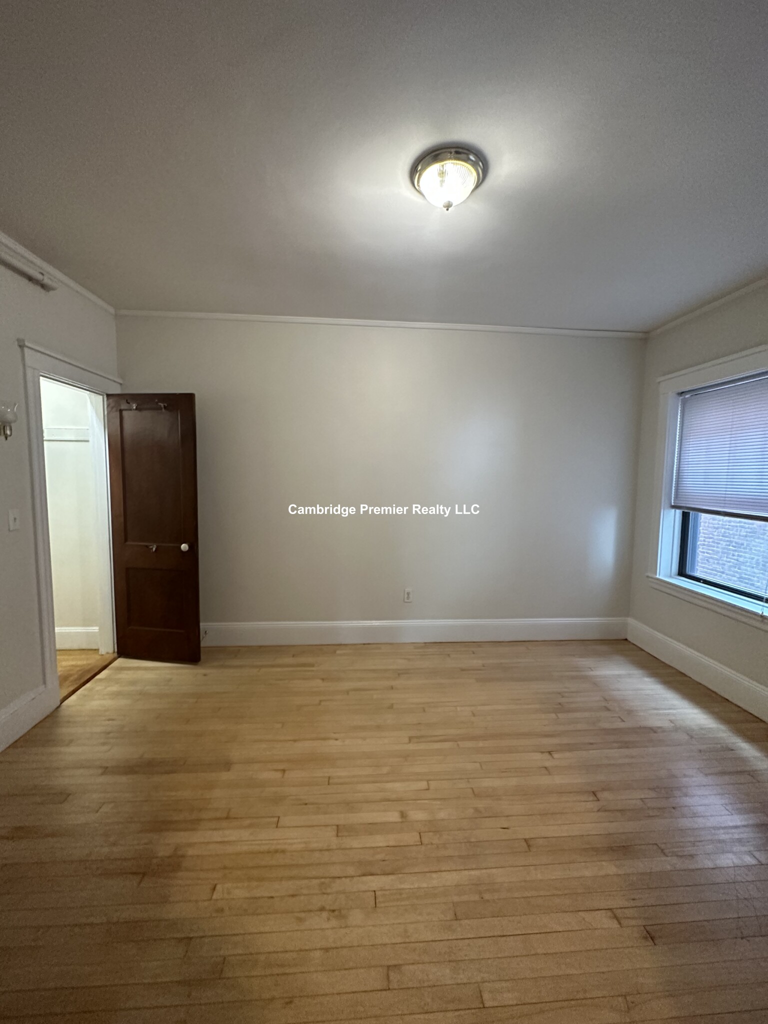 5 Linnaean St, Harvard Square