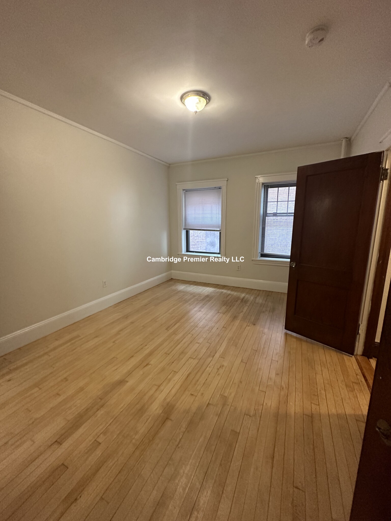 5 Linnaean St, Harvard Square