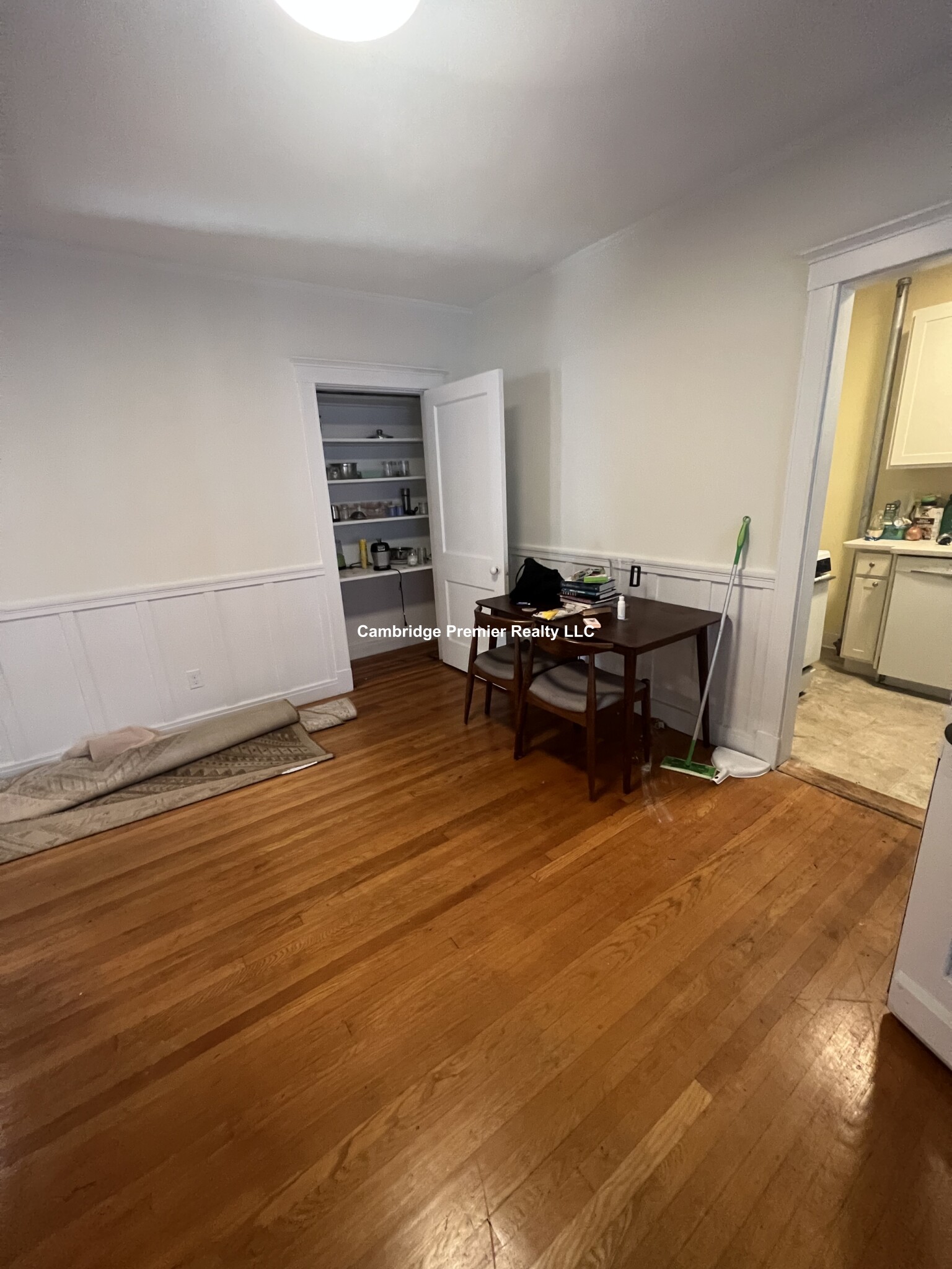 33 Concord Ave, Neighborhood Nine