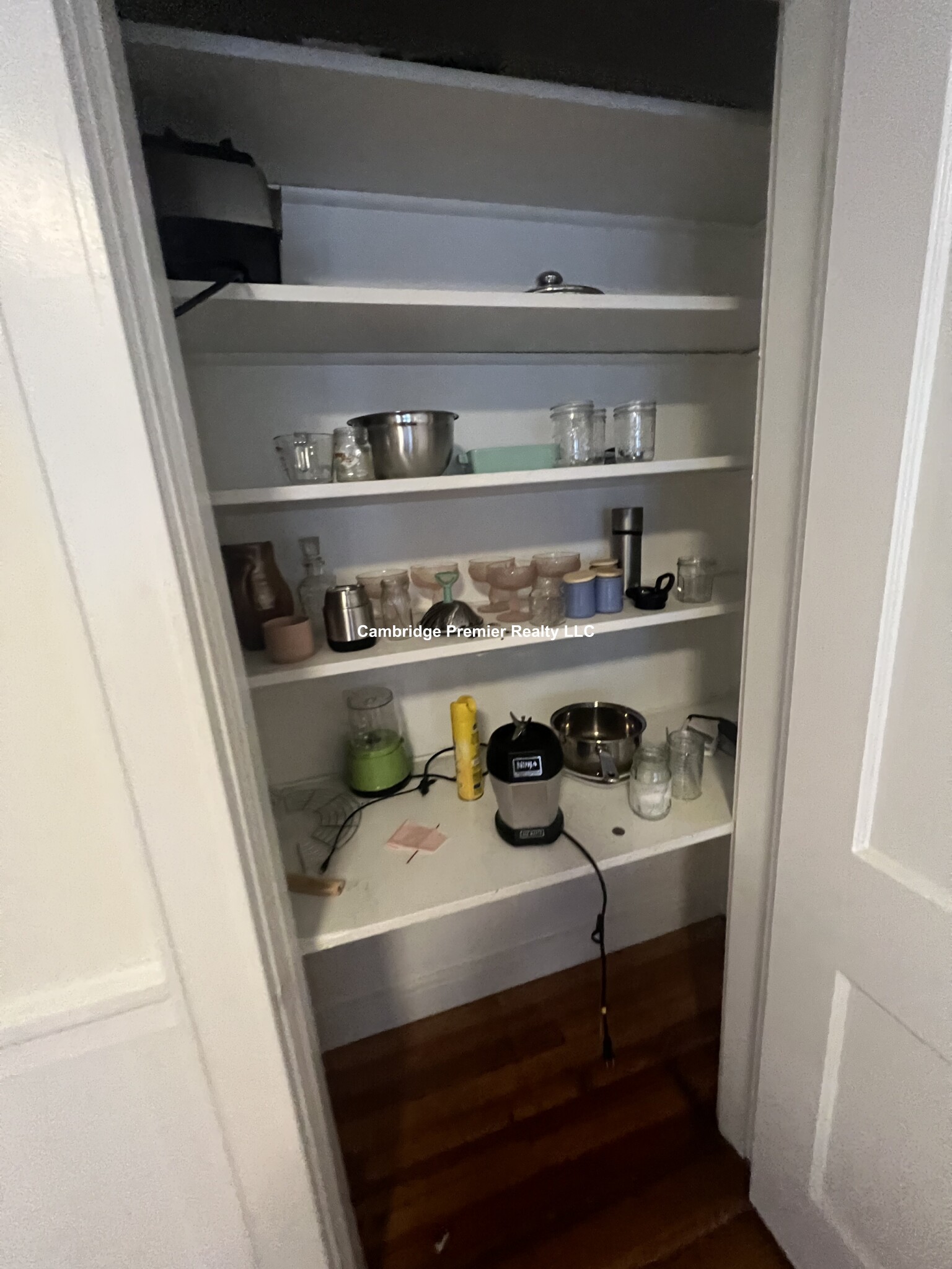 33 Concord Ave, Neighborhood Nine