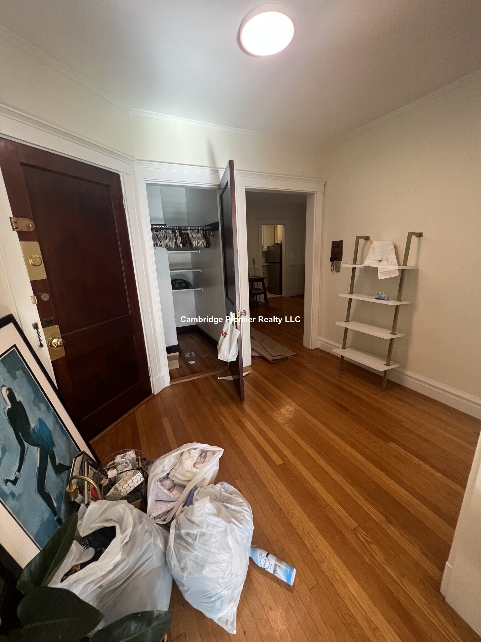 33 Concord Ave, Neighborhood Nine