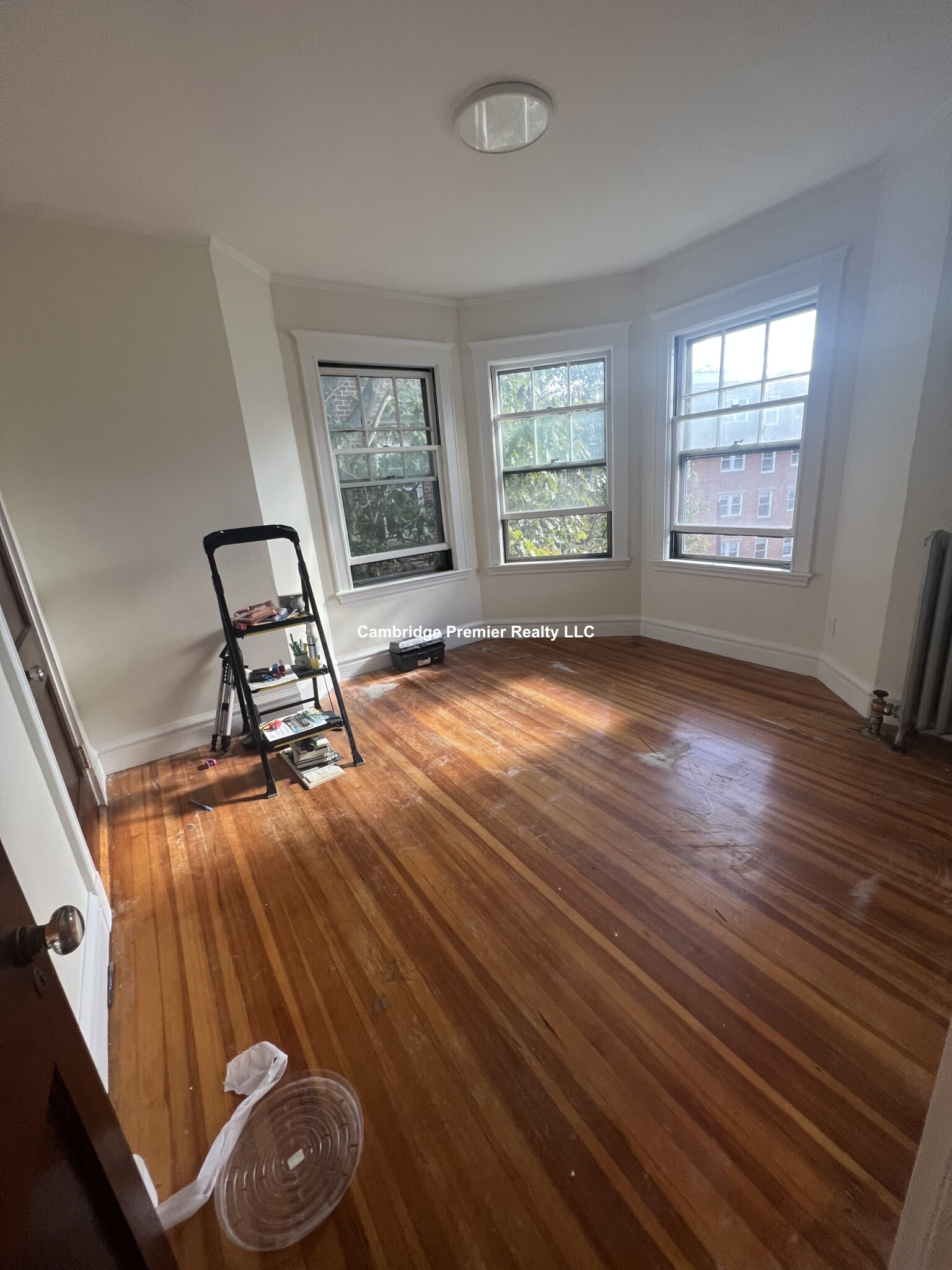 33 Concord Ave, Neighborhood Nine