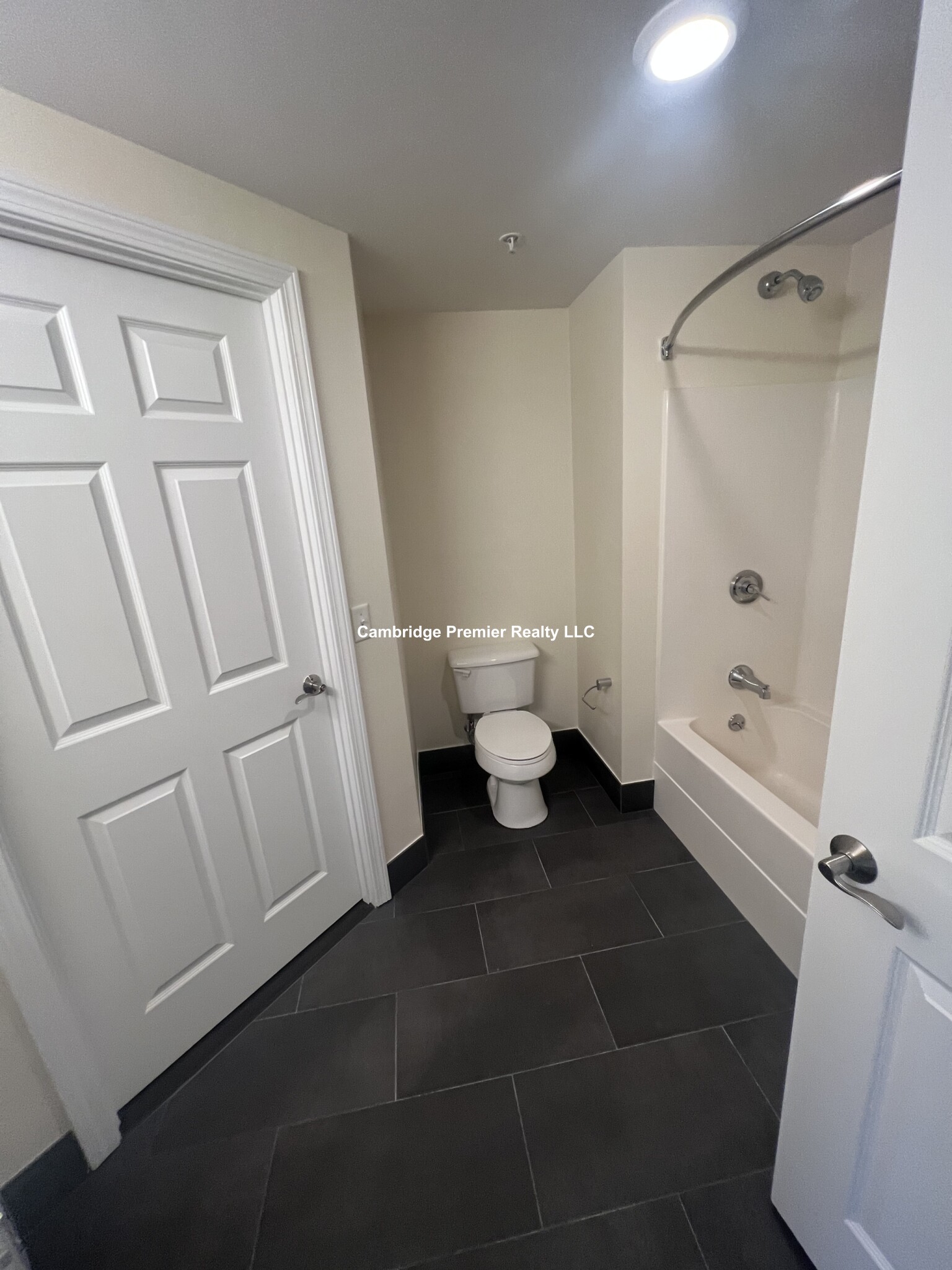 70 Hope Ave, Cedarwood