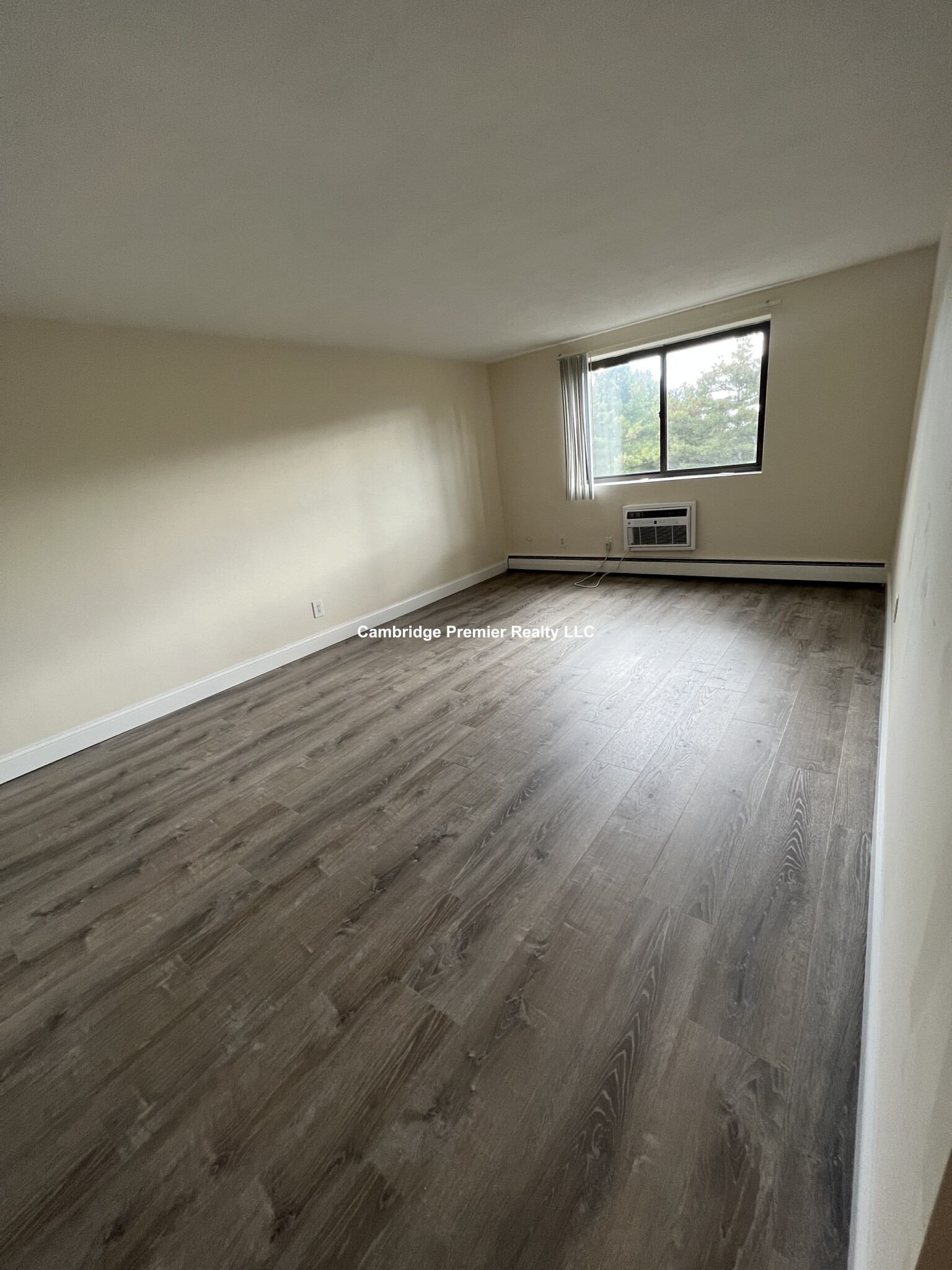 16 Whites Ave, West End (Watertown)