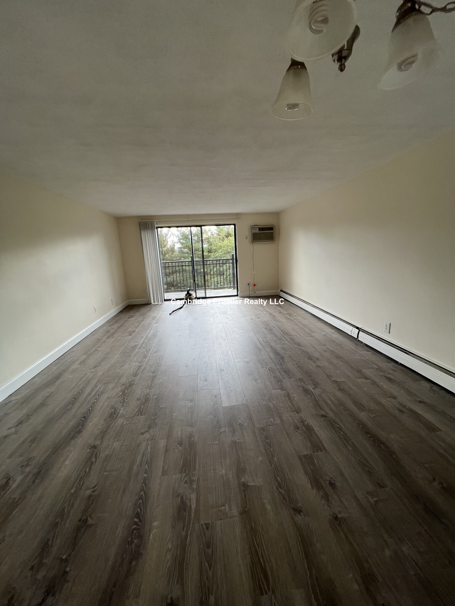 16 Whites Ave, West End (Watertown)