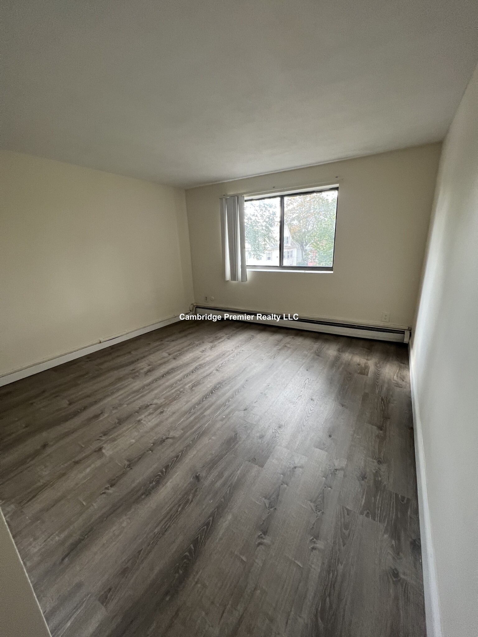 16 Whites Ave, West End (Watertown)