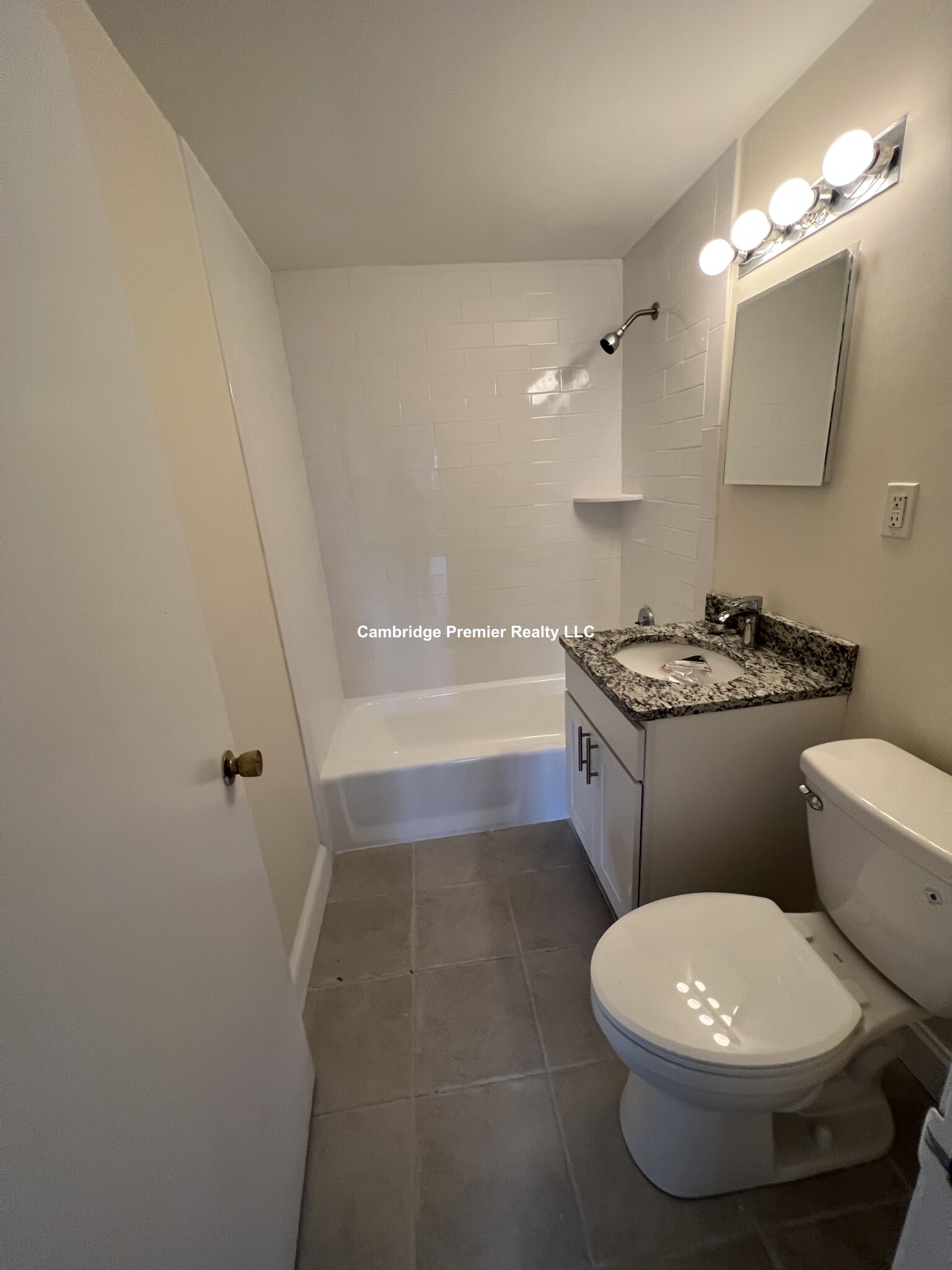 16 Whites Ave, West End (Watertown)