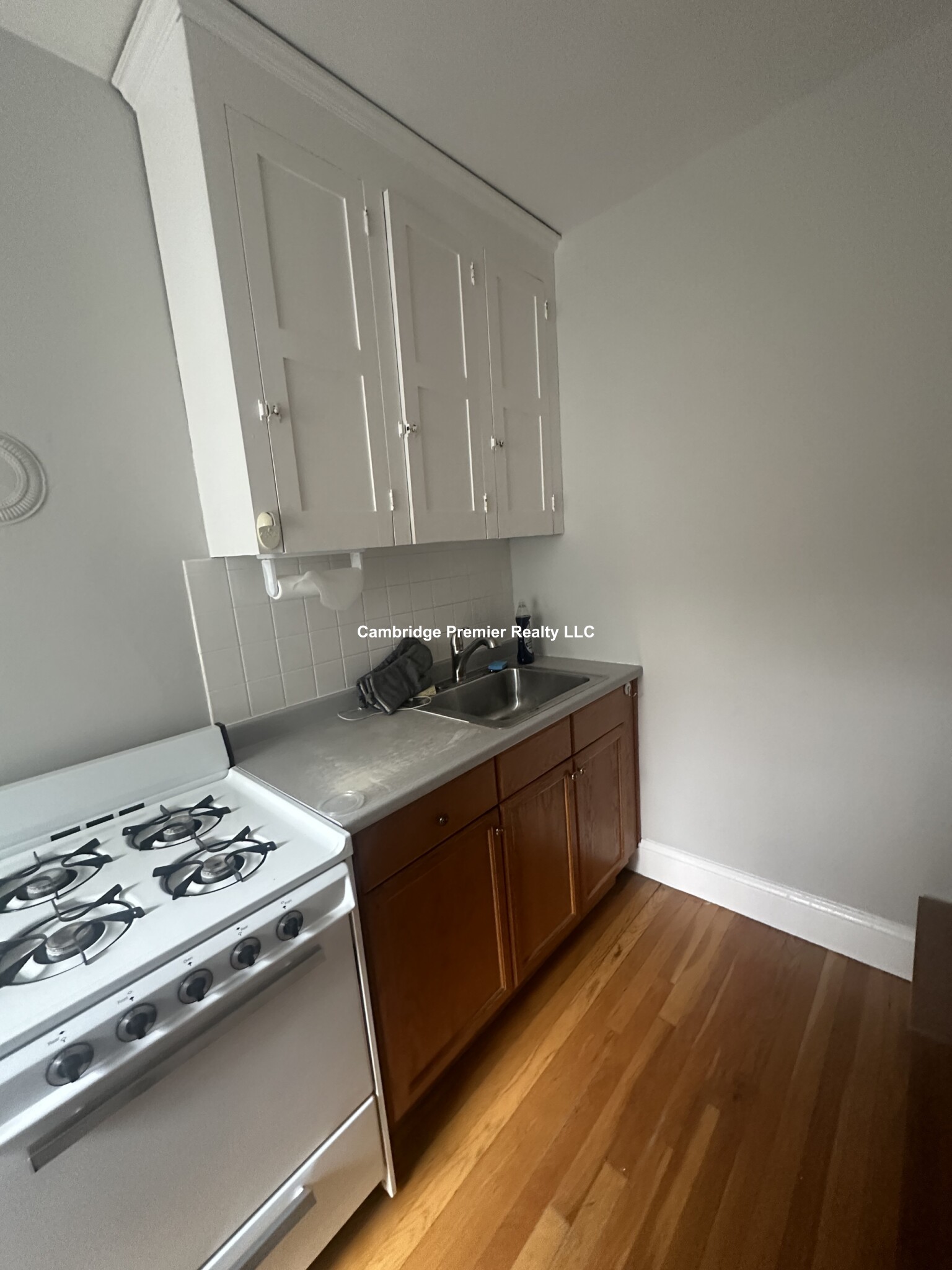 119 College Ave, Davis Square