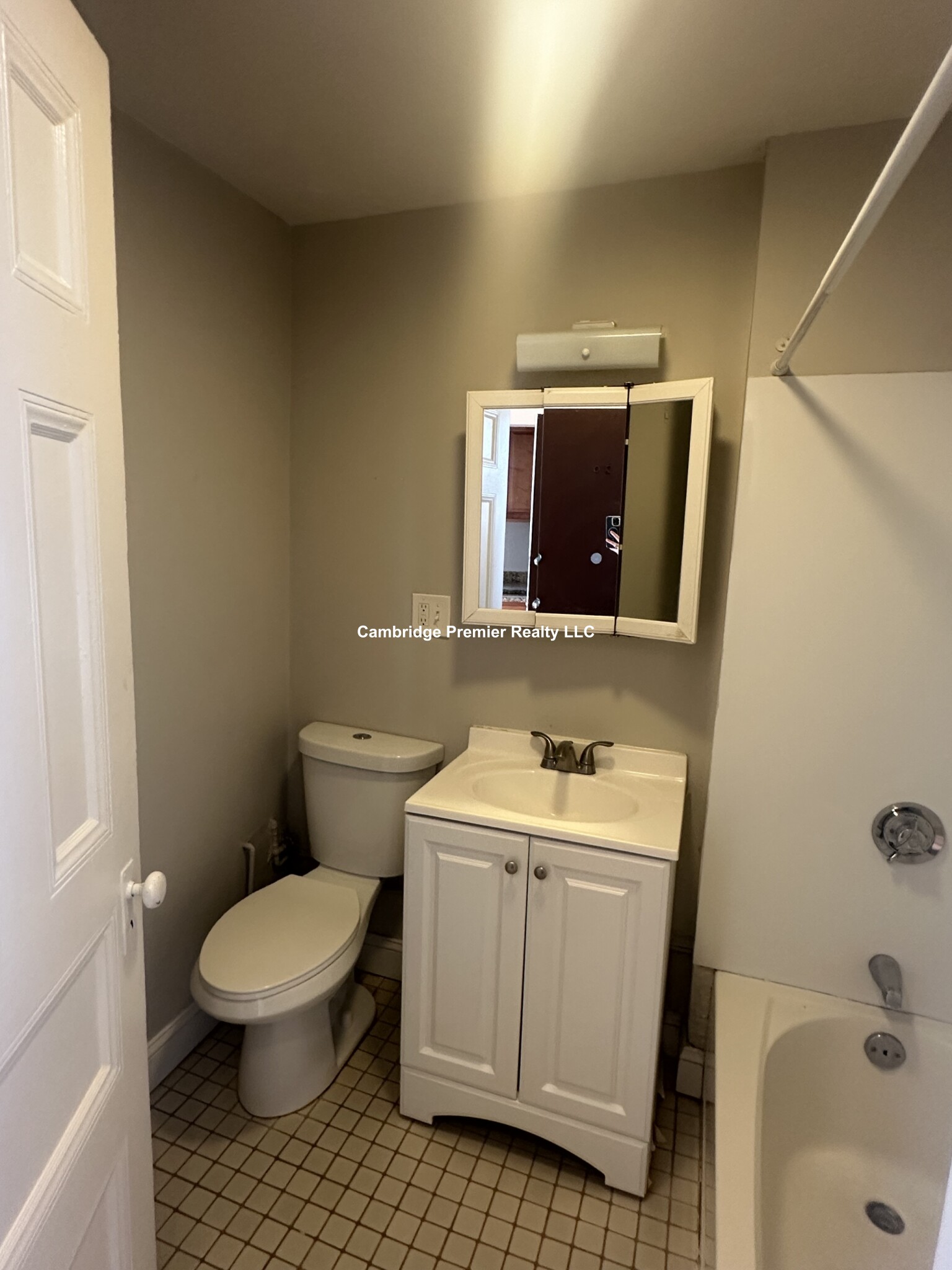 https://ygl-photos.s3.us-west-004.backblazeb2.com/8756W65387403bd4da.jpg