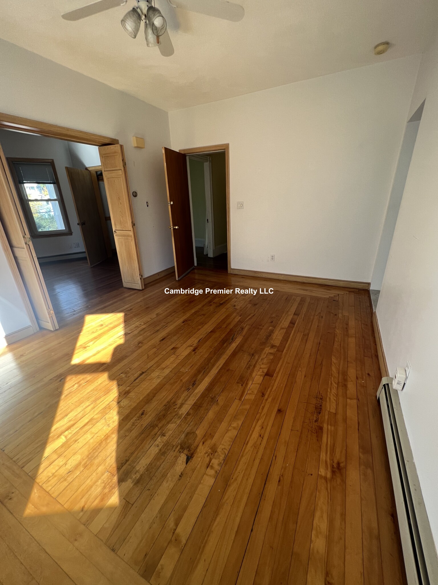 82 Park Ave, Strawberry Hill