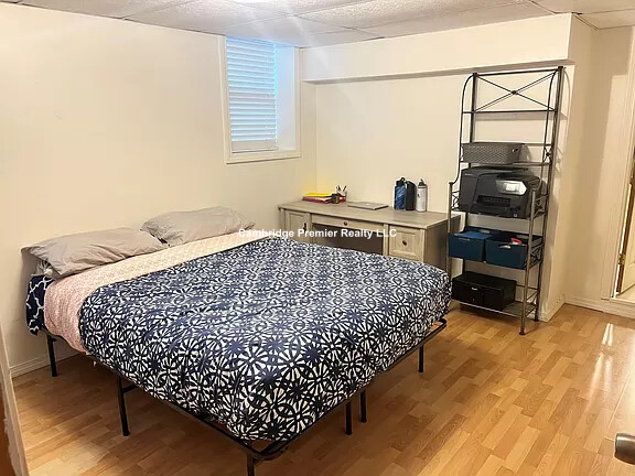 472 Medford St, Davis Square