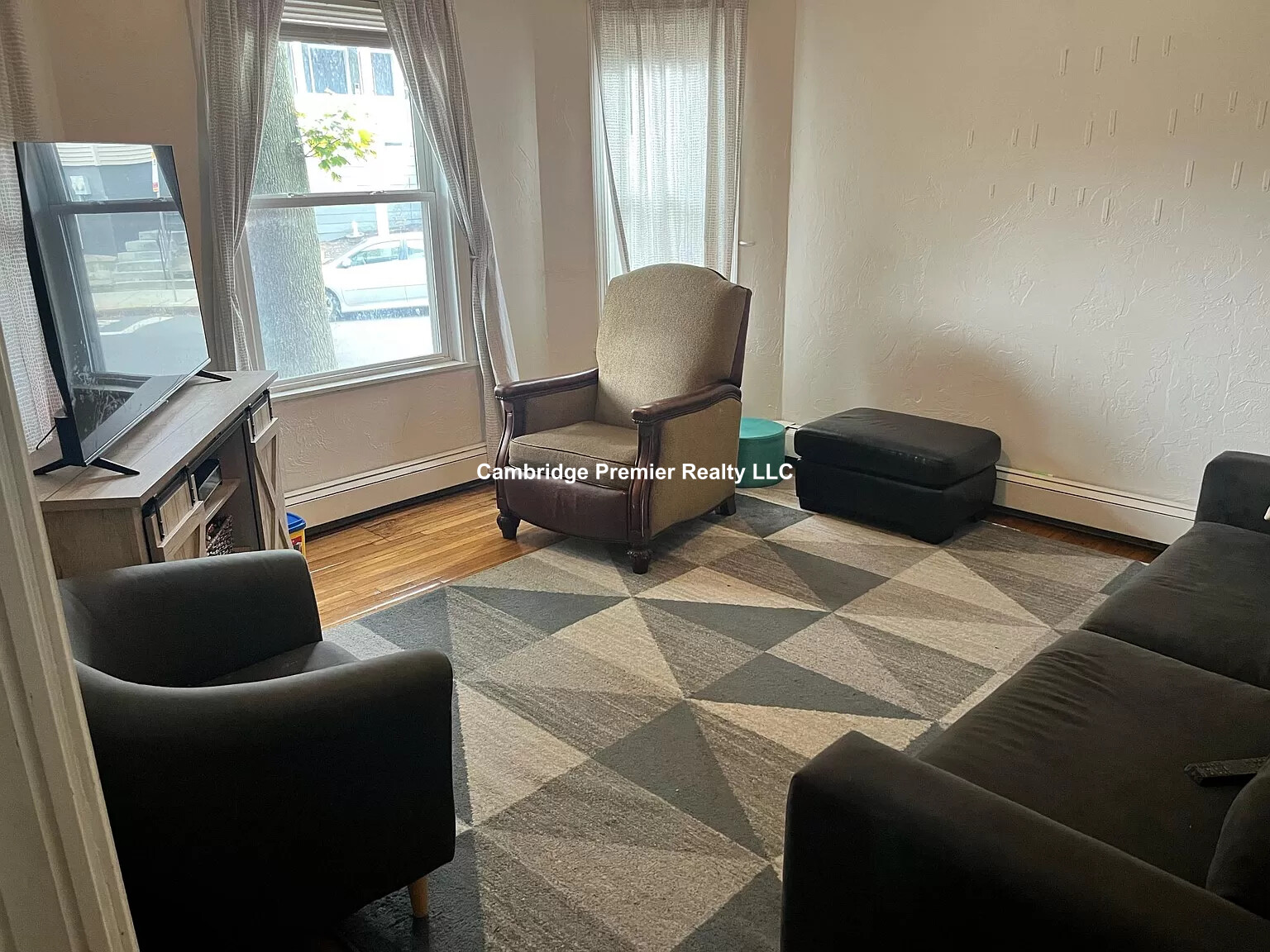 472 Medford St, Davis Square