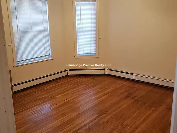 472 Medford St, Davis Square