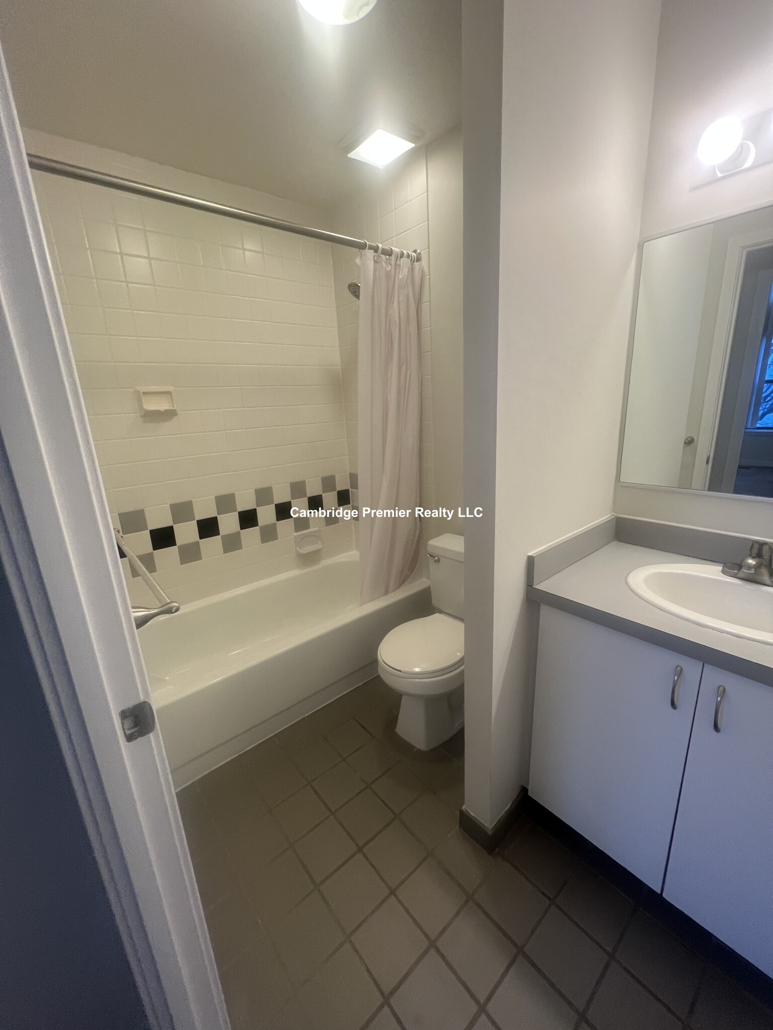 71 Fulkerson, Mid Cambridge