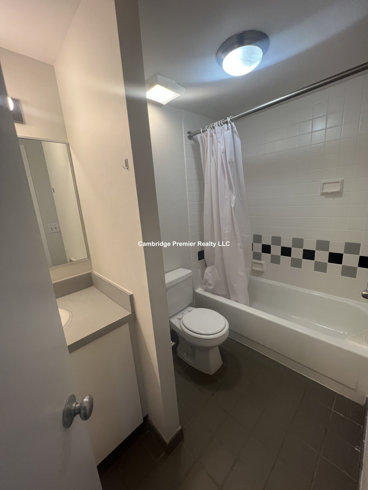 71 Fulkerson, Mid Cambridge