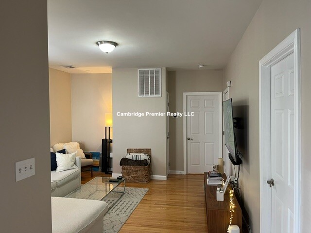 7 Church St, Inman Square