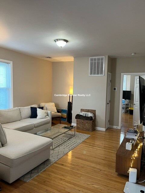 7 Church St, Inman Square