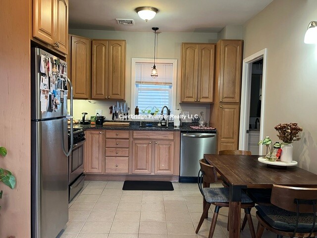 7 Church St, Inman Square