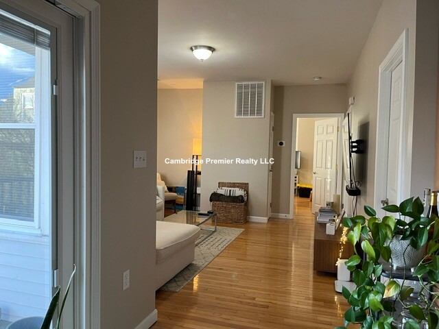 7 Church St, Inman Square