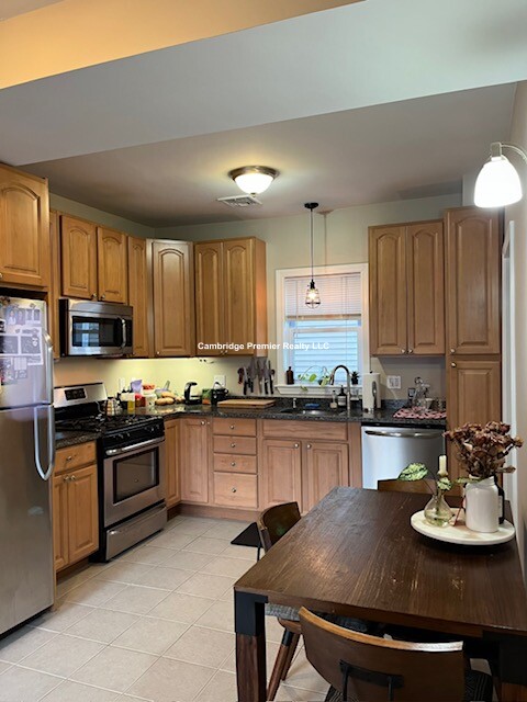 7 Church St, Inman Square