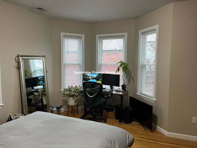 7 Church St, Inman Square