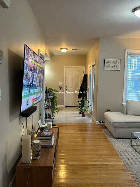 7 Church St, Inman Square