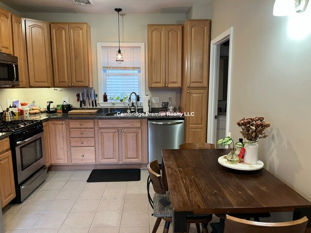 7 Church St, Inman Square