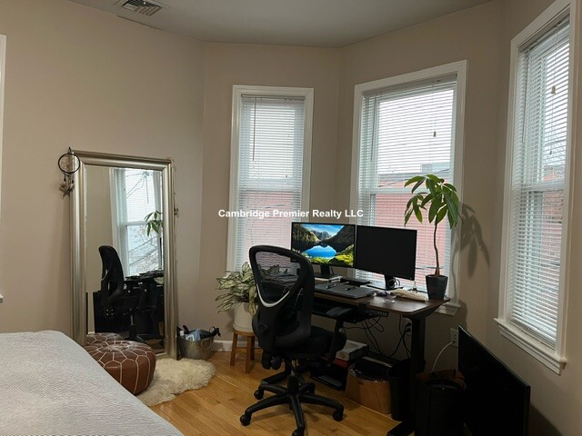 7 Church St, Inman Square