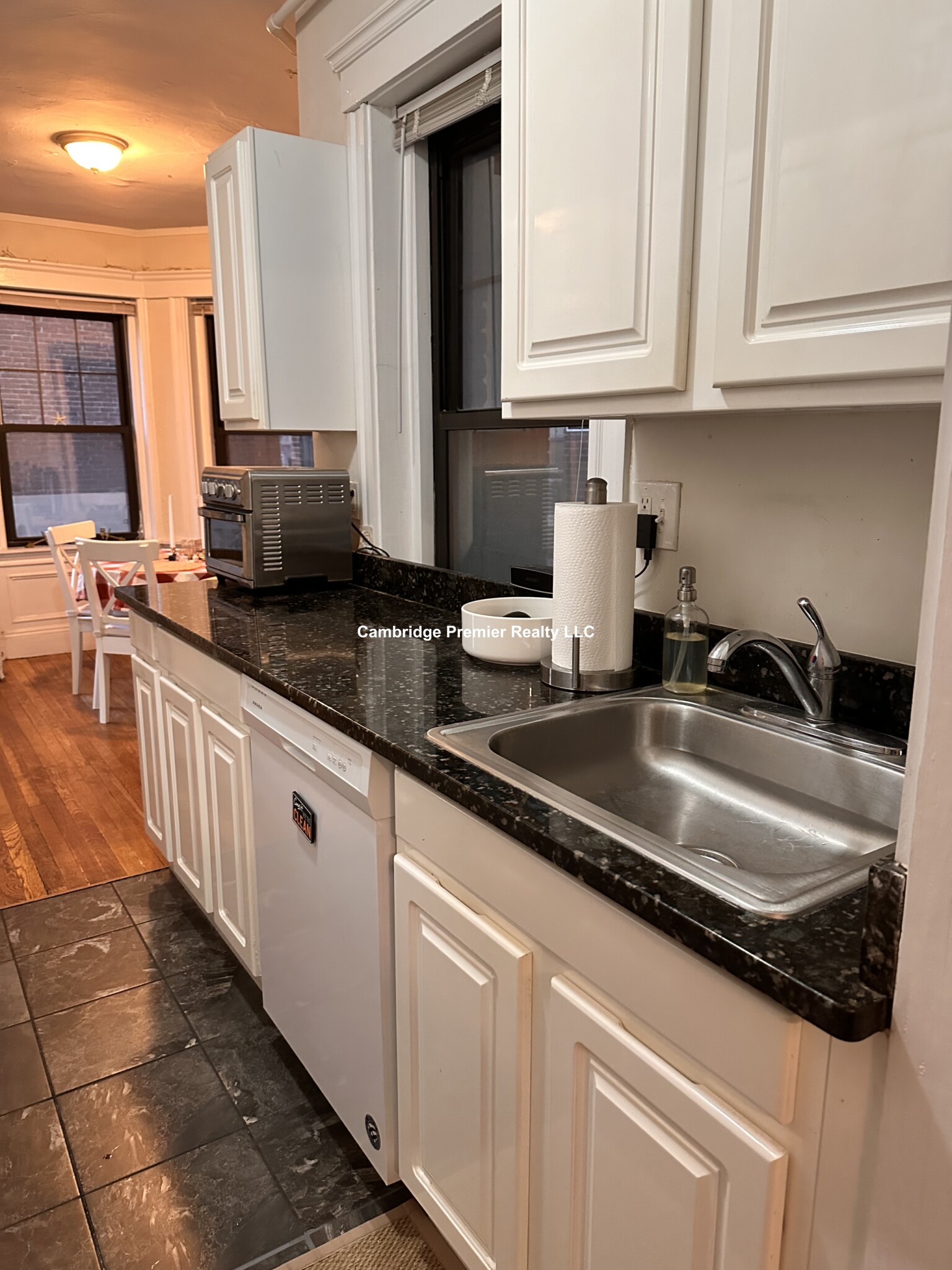 1558 Massachusetts Ave, Harvard Square