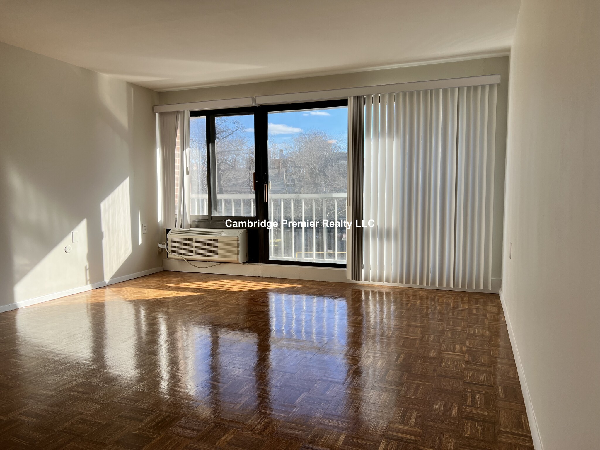 1105 Massachusetts Ave, Harvard Square