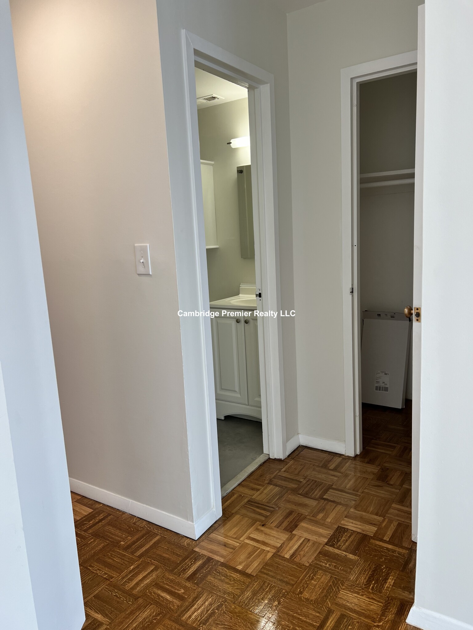 1105 Massachusetts Ave, Harvard Square