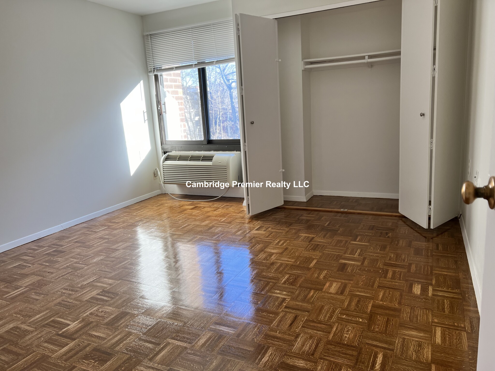 1105 Massachusetts Ave, Harvard Square