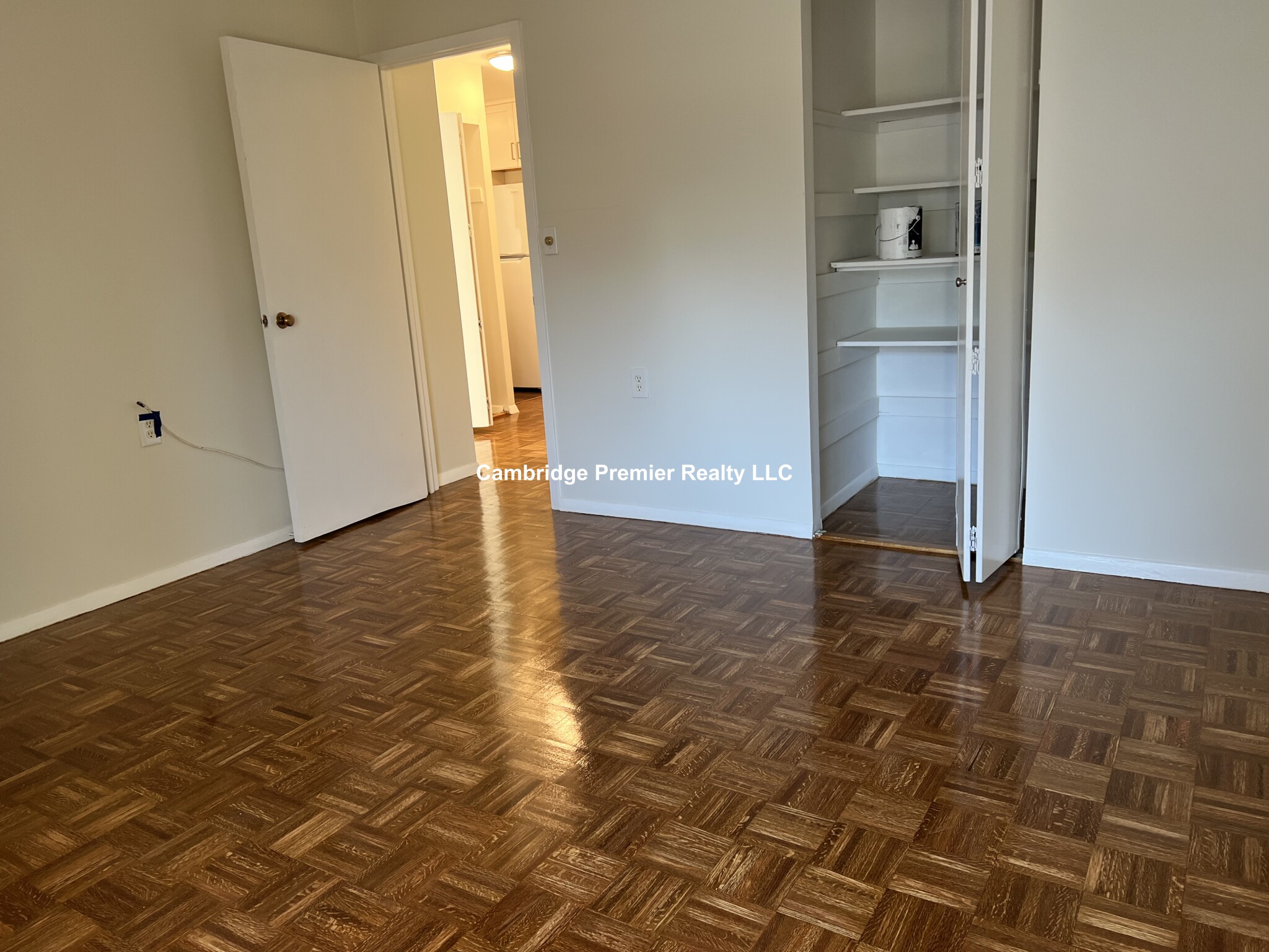 1105 Massachusetts Ave, Harvard Square