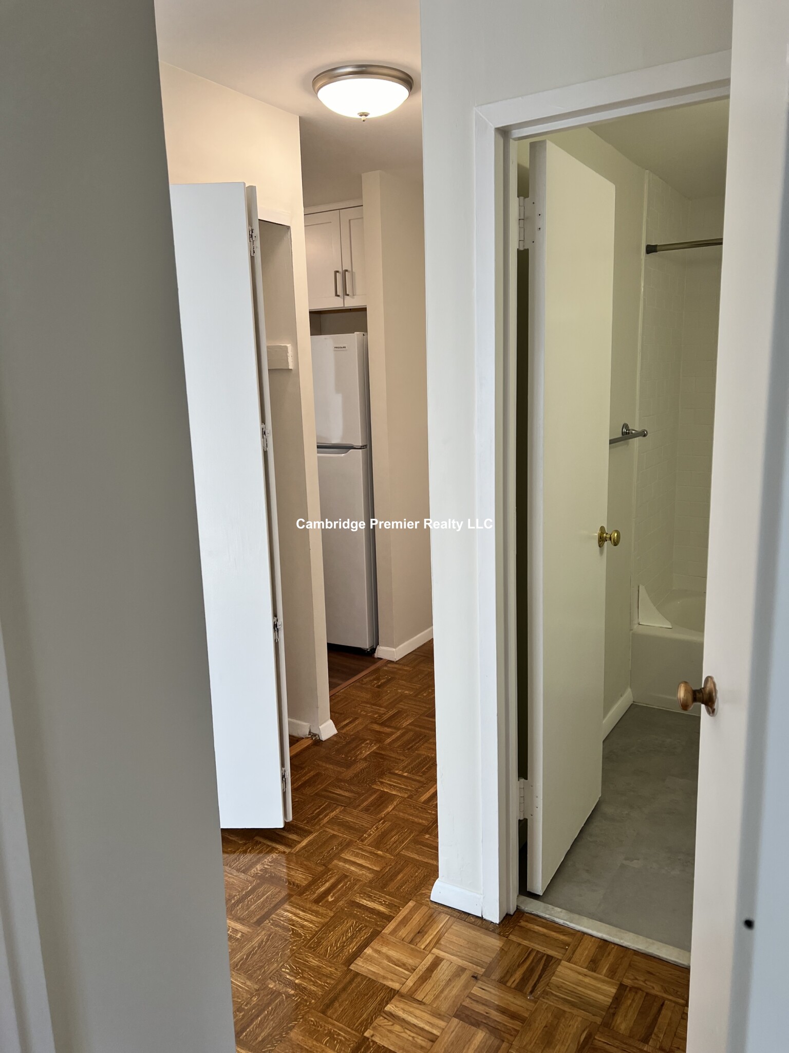 1105 Massachusetts Ave, Harvard Square