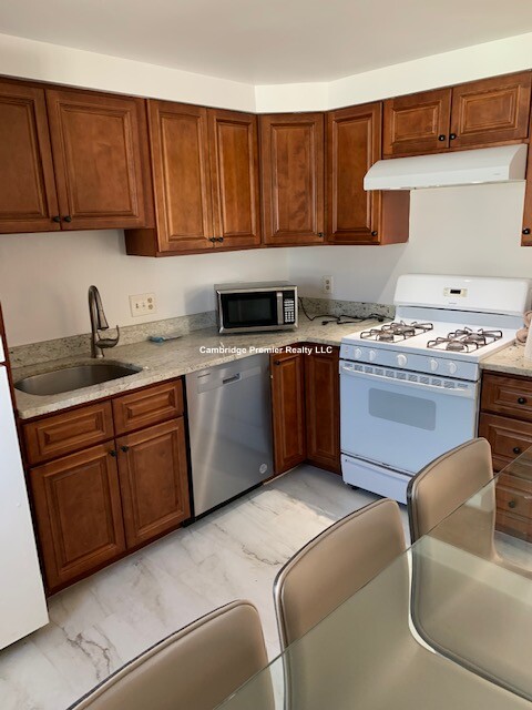 18 Florence St, East Somerville