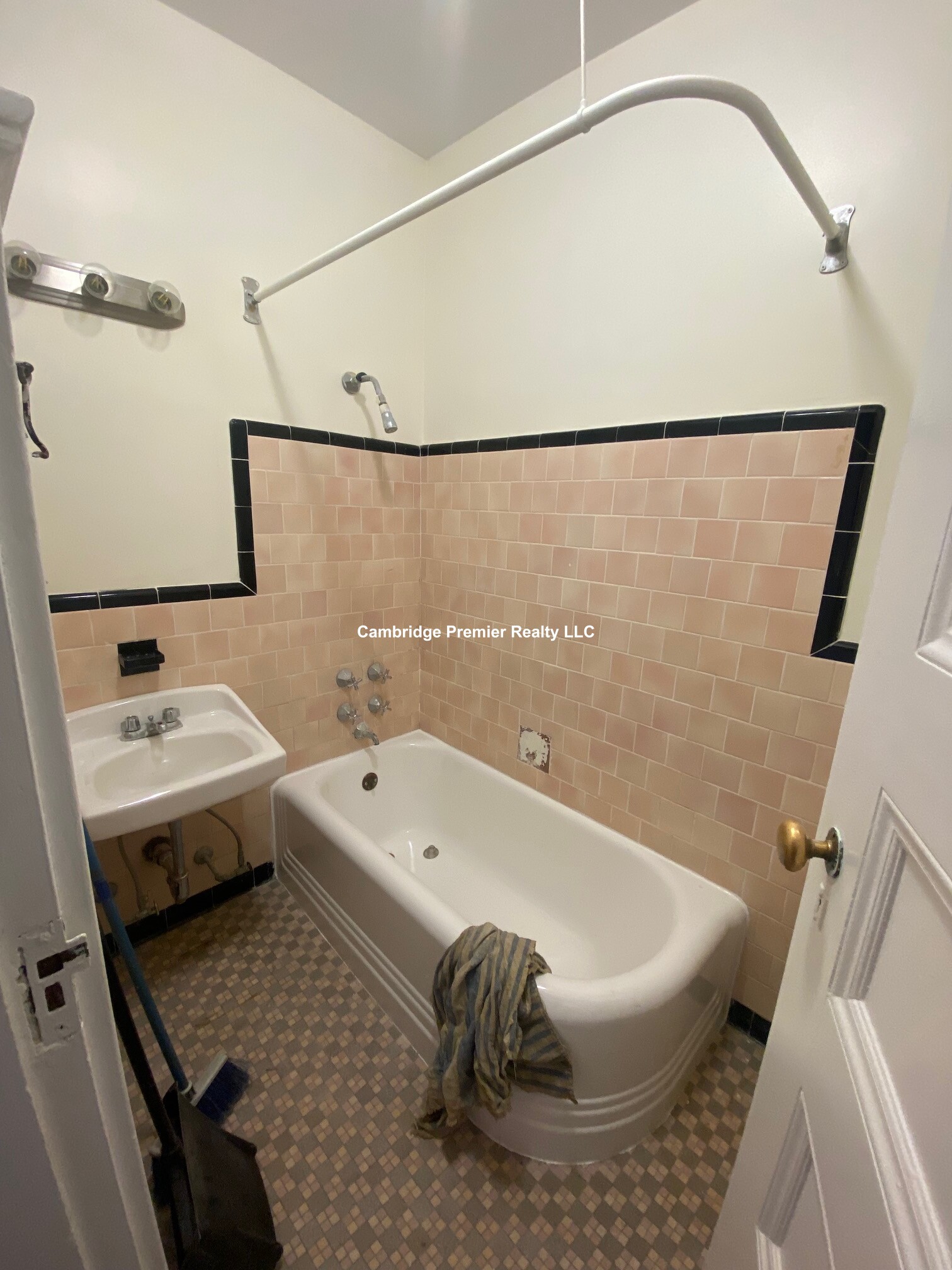 2 Ware St, Harvard Square