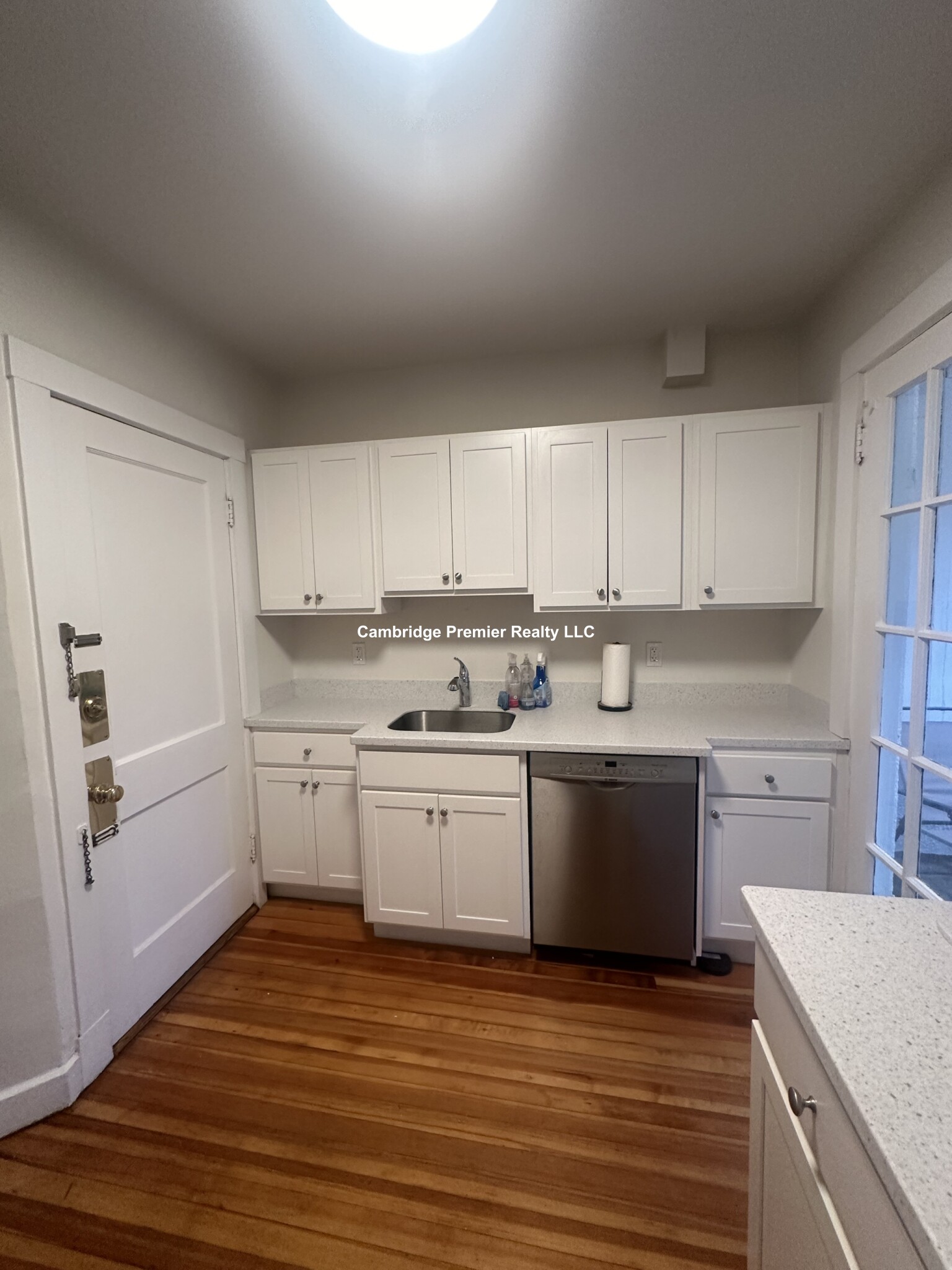 33 Concord Ave, Neighborhood Nine