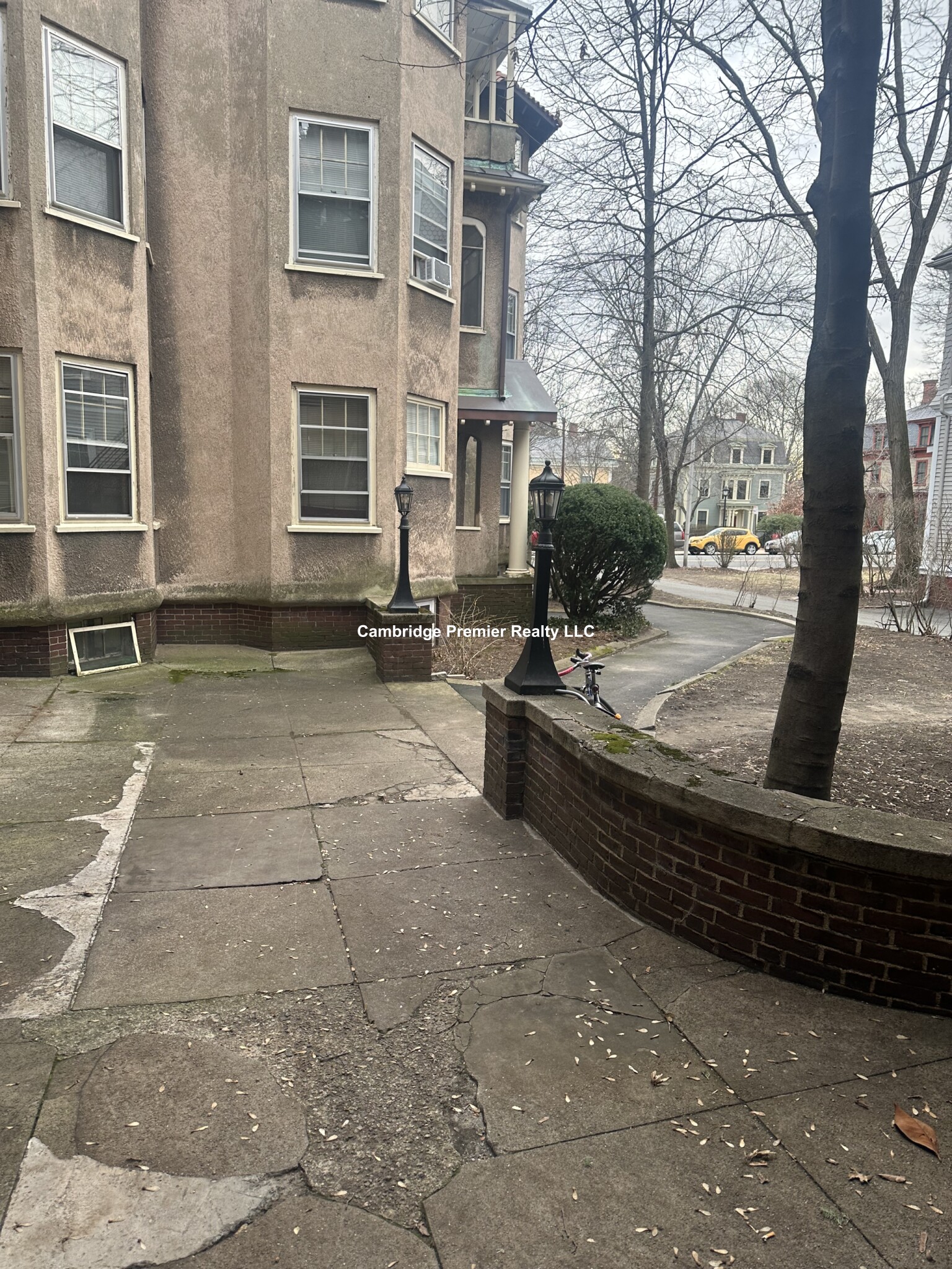 33 Concord Ave, Harvard Square