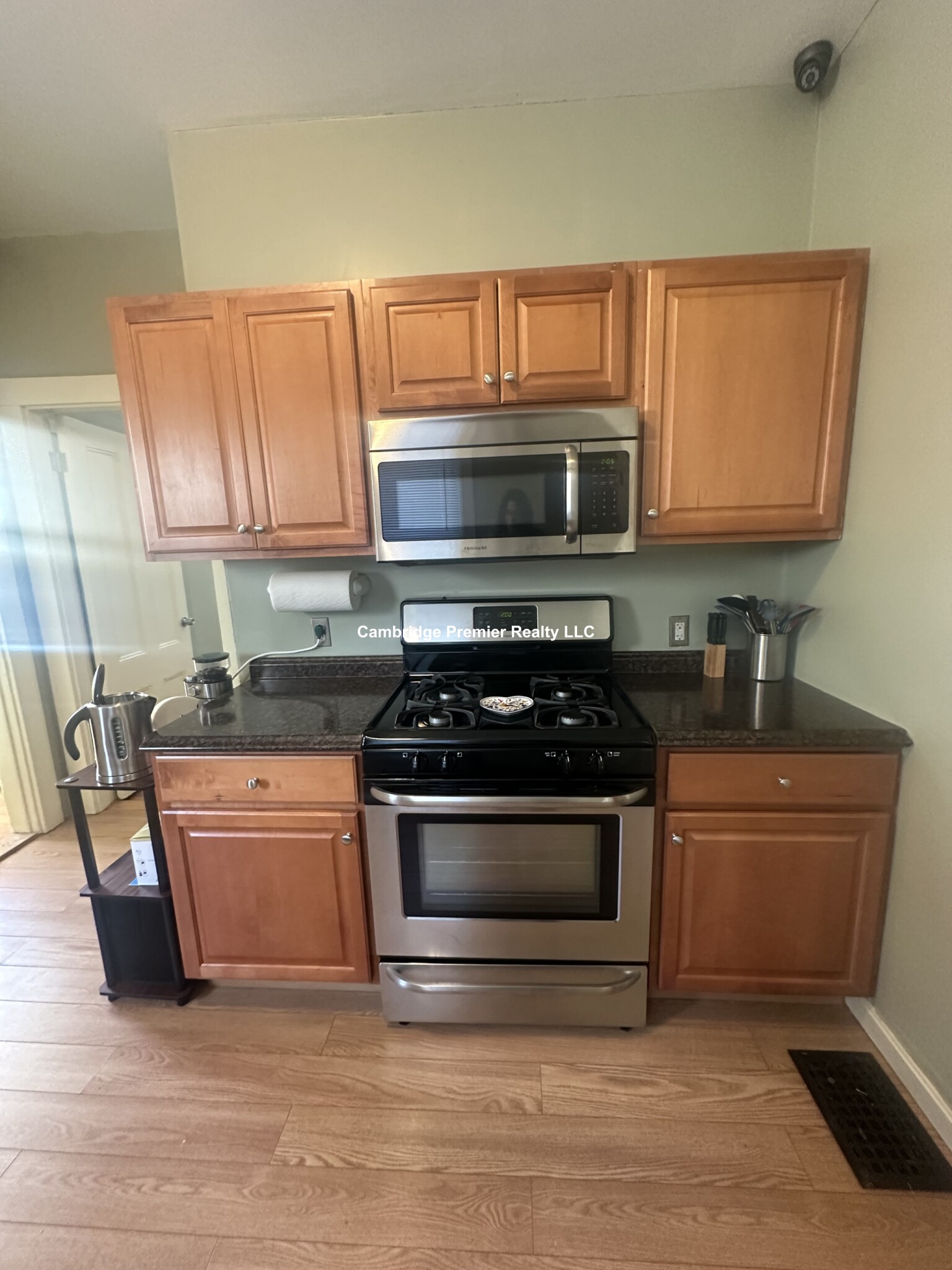 374 Highland Ave, Davis Square