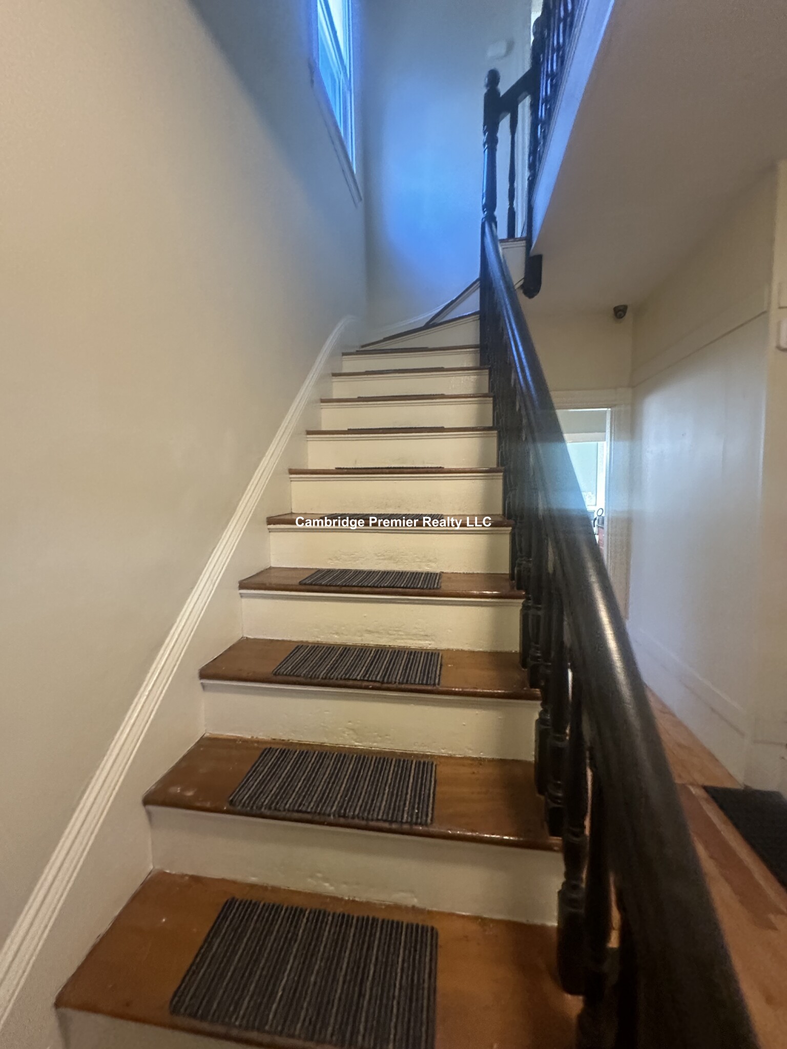 374 Highland Ave, Davis Square