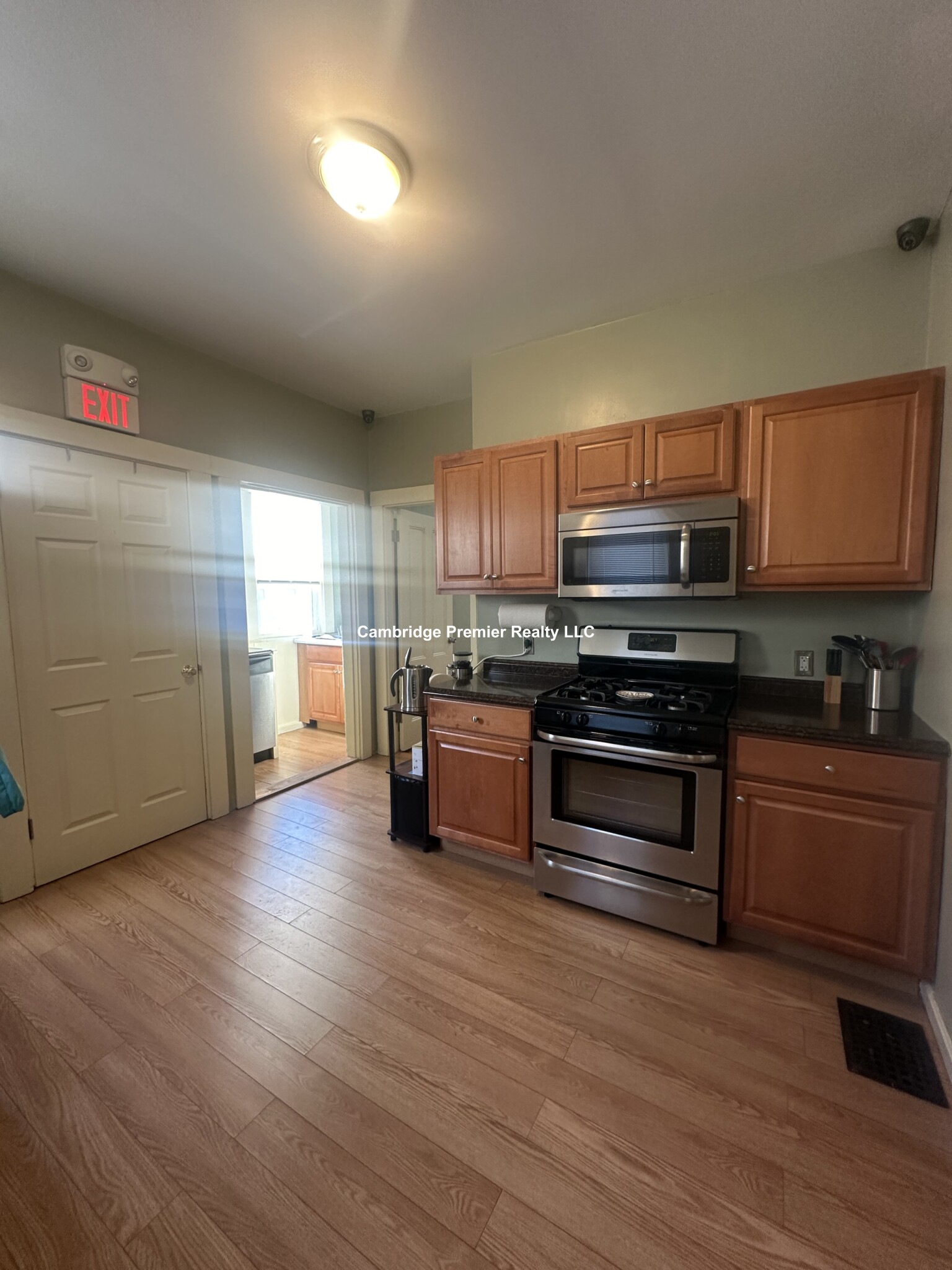 374 Highland Ave, Davis Square